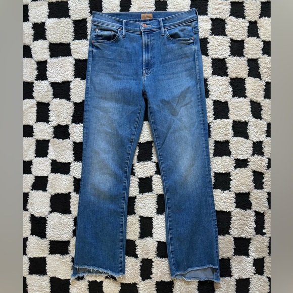 Mother - The Insider Crop Step Fray High Rise Jeans in Hey Sun - Picture 4 of 9